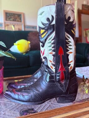 Men's Black and White Embroidered Western Boots